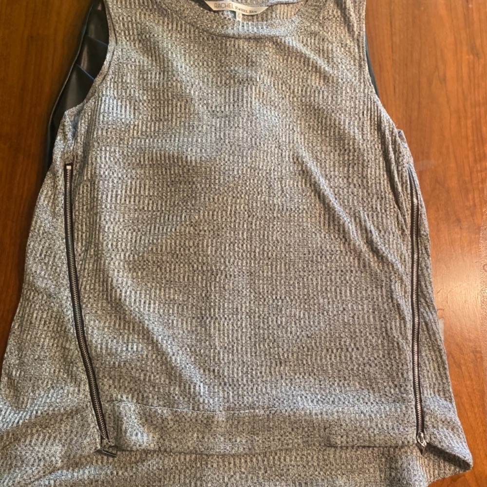 Sleeveless - Picture 2 of 2
